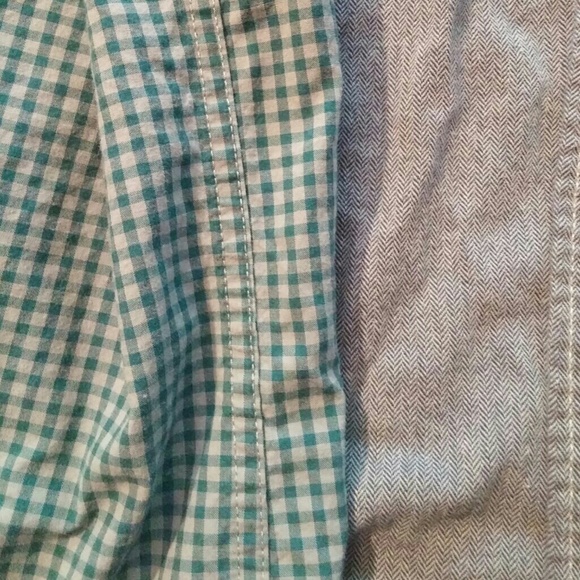 ***Men's button ups - Picture 3 of 4
