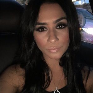 Meet your Posher, Christina