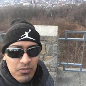 Meet your Posher, Roberto