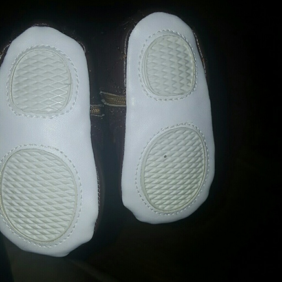 Infant boots - Picture 3 of 3