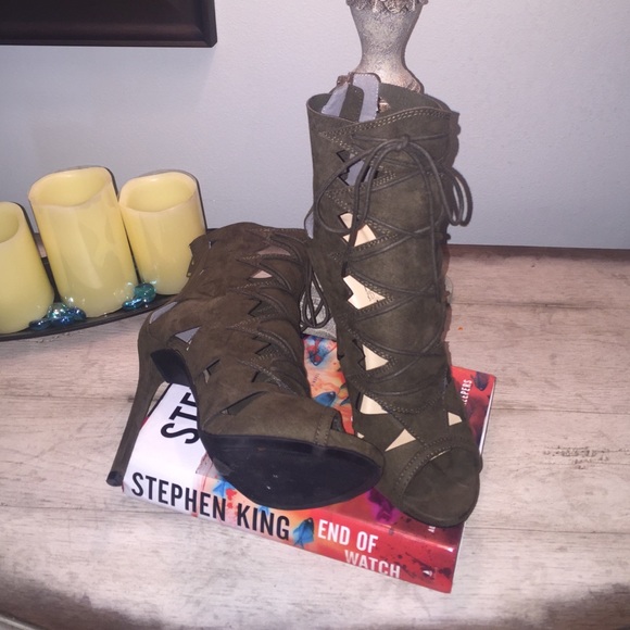 Olive Open toe cutout shoe. Analy  by shoe dazzle