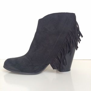 Qupid Suede Fringe Almond Toe Ankle Bootie 9