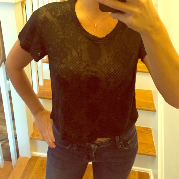 Snakeskin pattern black cropped top
