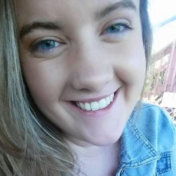 Meet your Posher, Amanda - Picture 1 of 1