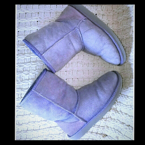 UGG Australia boots sheepskin lilac sz 8 purple
