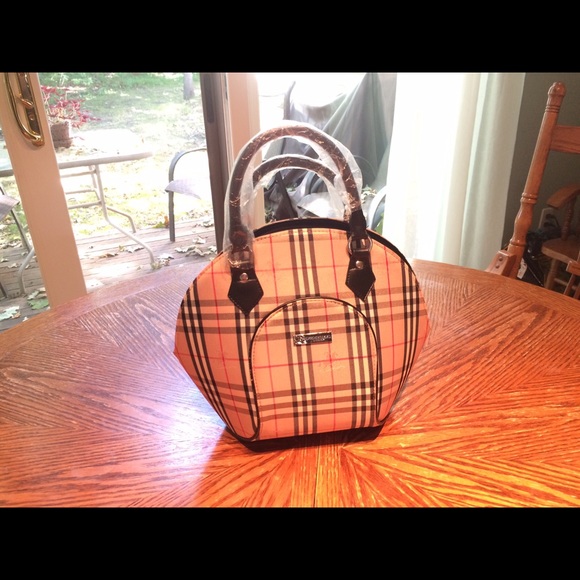 Burberry bag, purse