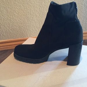 Enzo Anglolini Black ankle boots