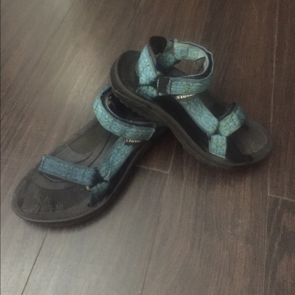 Teva universal sandals