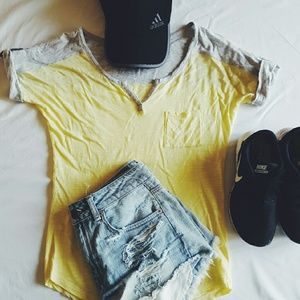 Express yellow/grey baseball tee.