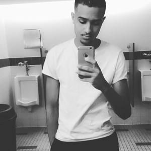 Meet your Posher, Victor oliveira