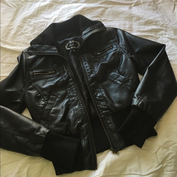 Black leather jacket☁️💕
