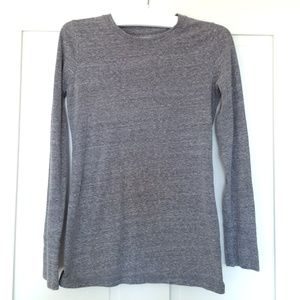 Mossimo long-sleeved t-shirt