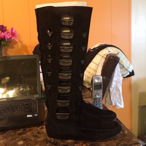18 inch tall suede  Rachel Roy boots.