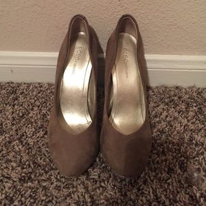 Bcbg size 5 1/2 heels