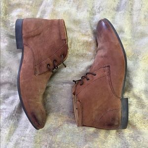 SOLD‼️Men's ASOS chukka leather boot! Sz 10