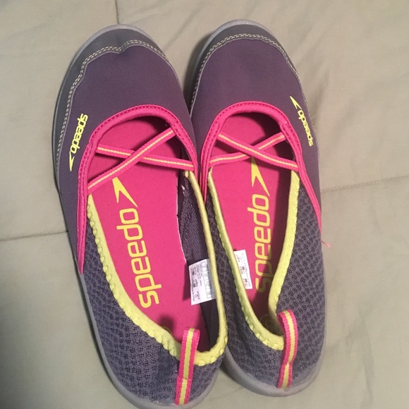 Speedo Water Shoes - Women's Size 8