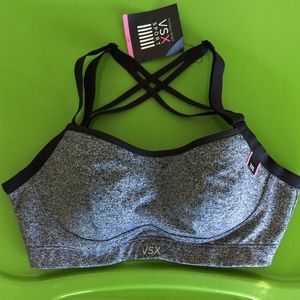 New with tags Victoria's Secret sports bra 32C