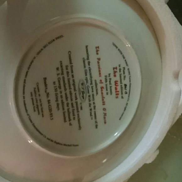 GONE WITH THE WIND COLLECTOR PLATE - Picture 3 of 3