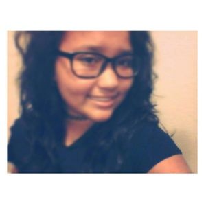 Meet your Posher, Nohemi