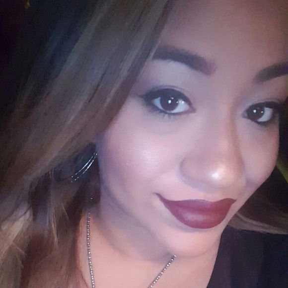 Meet your Posher, Monica