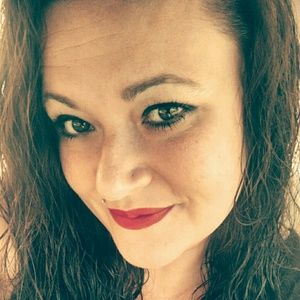 Meet your Posher, Jasmin