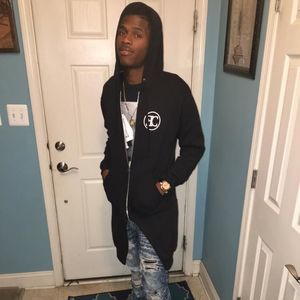 Meet your Posher, Larry