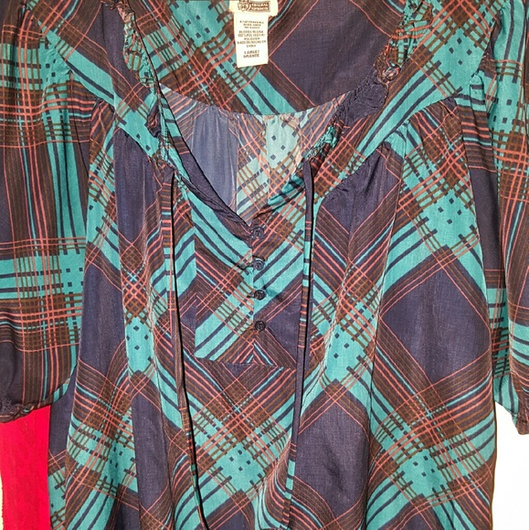Blouse - Picture 2 of 3