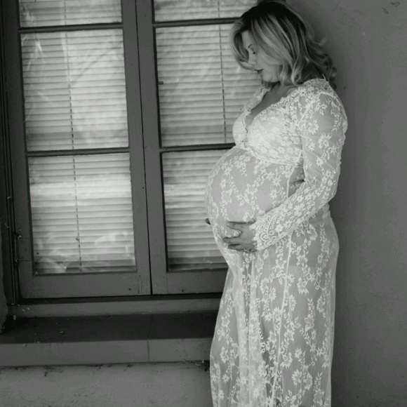 Lace Gown - Picture 2 of 3