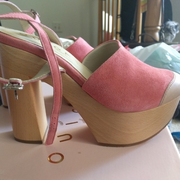 Ouigal Lily sandal in suede bubble