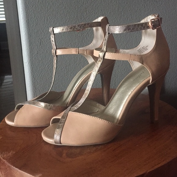 Tan and gold metallic heels