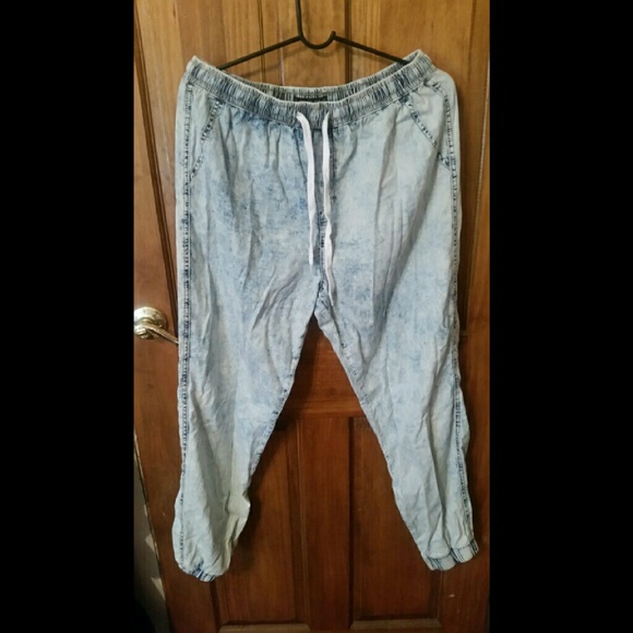 Denim jogger pants!