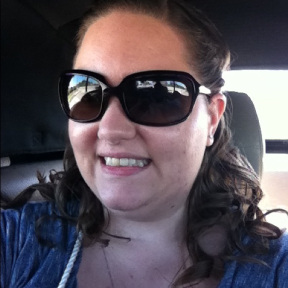 Meet your Posher, Ashley - Picture 1 of 1