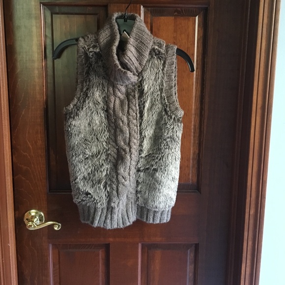 XS Sweater Vest