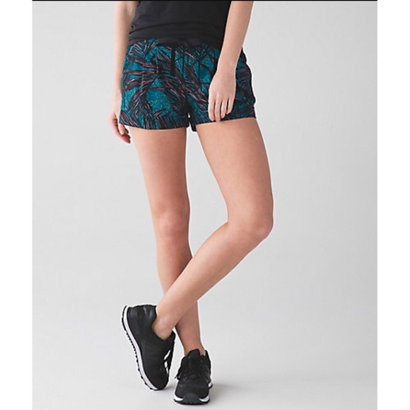 🍋Lululemon Spring Break Away Short II🍋