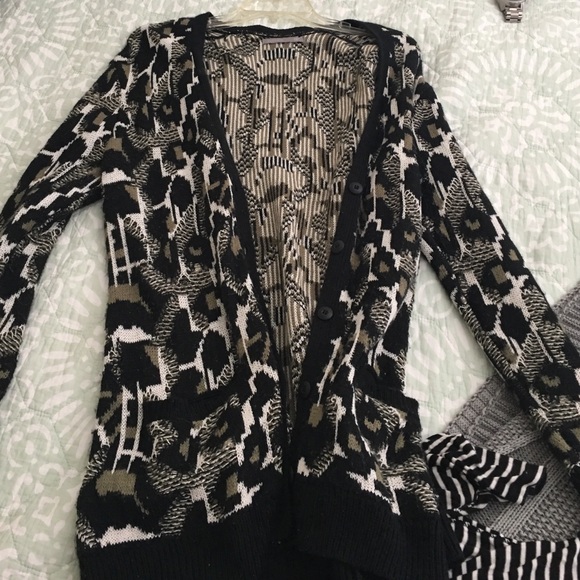 Cardigan sweater