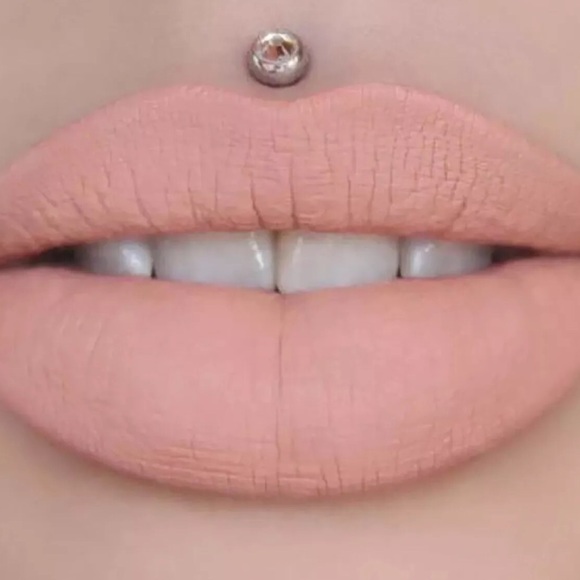 Jeffree Star Velour Liquid Lipstick "I'm Nude"