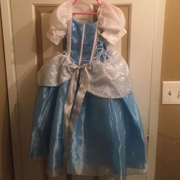 Stunning girls Cinderella ballgown size 3/4