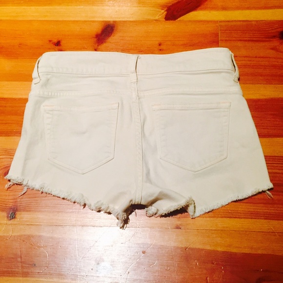 UJ Shorts - Picture 3 of 4