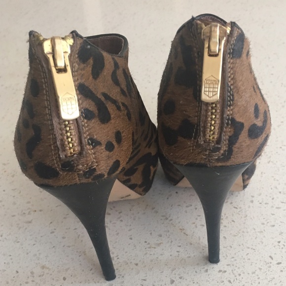 Vince Camuto Leopard Print Ankle Booties - Picture 2 of 4