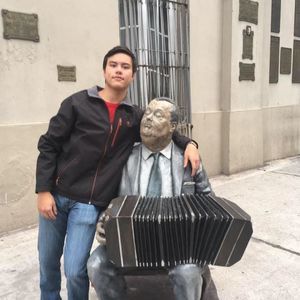 Meet your Posher, Maverick