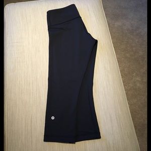 Lululemon cropped pants