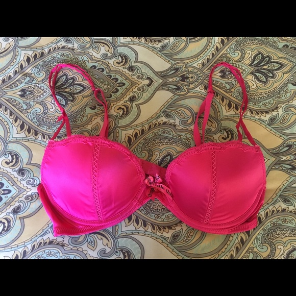 Victoria's Secret hot pink bra ~ 34C