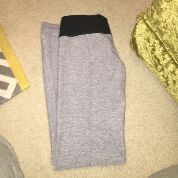 Lululemon yoga pants