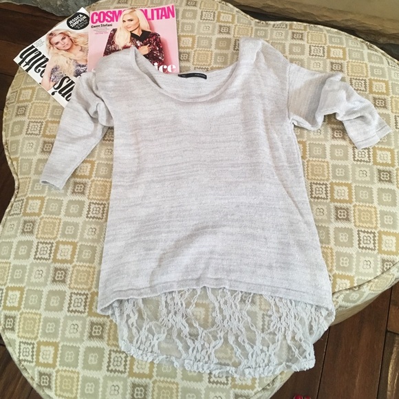 Lace back sweater (s)