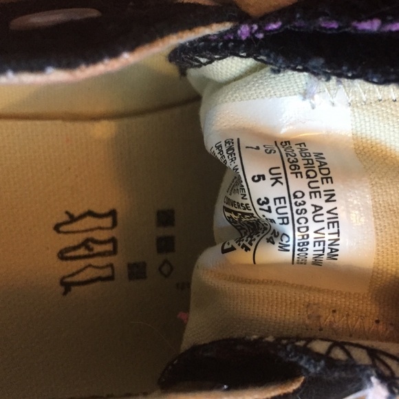 Converse - Picture 4 of 4