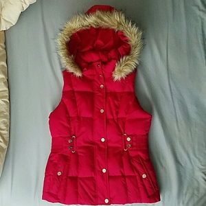 Guess puffy vest NWT