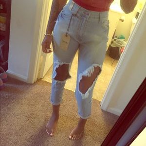 Cropped girlfriend distressed jeans