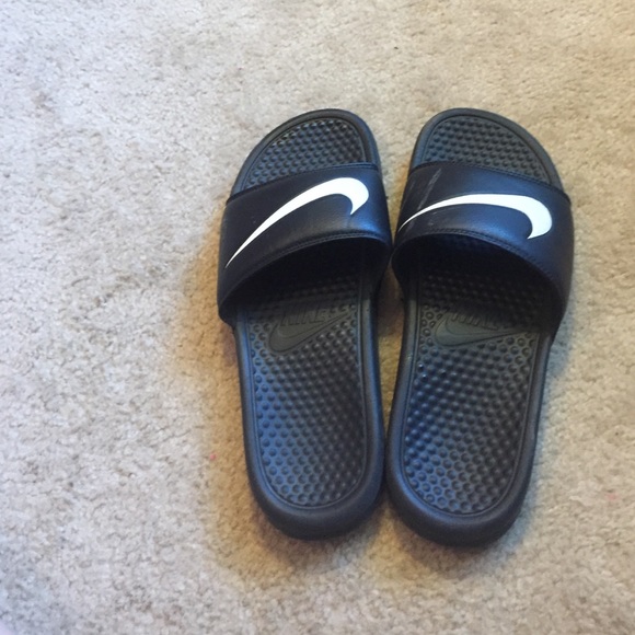 Nike slides