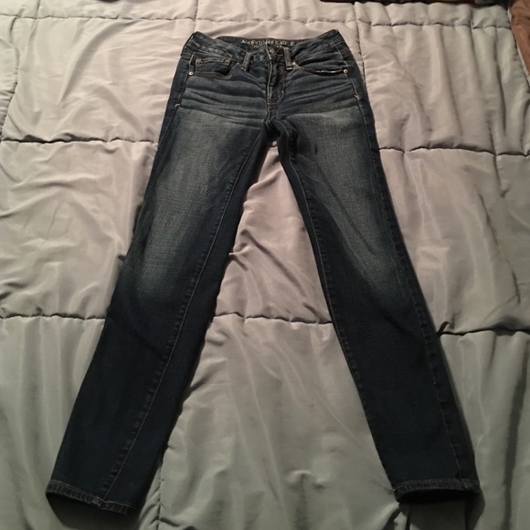 American Eagle size 2 SHORT skinny jeans