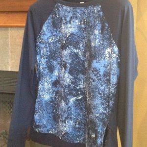 Under armour pullover top sweatshirt XL